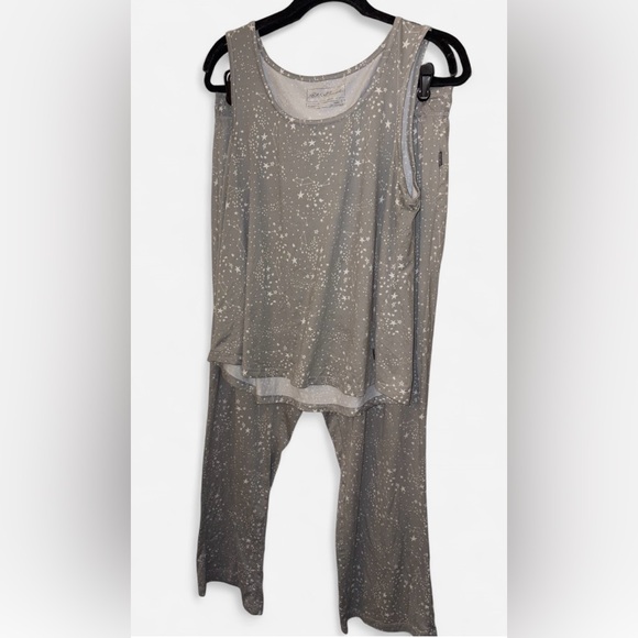 Eddie Bauer Gray Star Speckled Tank and Pants Set - Picture 2 of 4